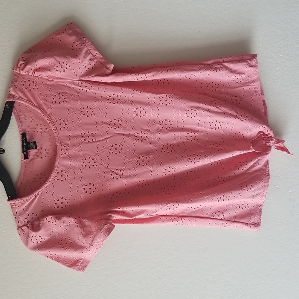 WOMEN'S TOP By Carolyn Taylor, Size M